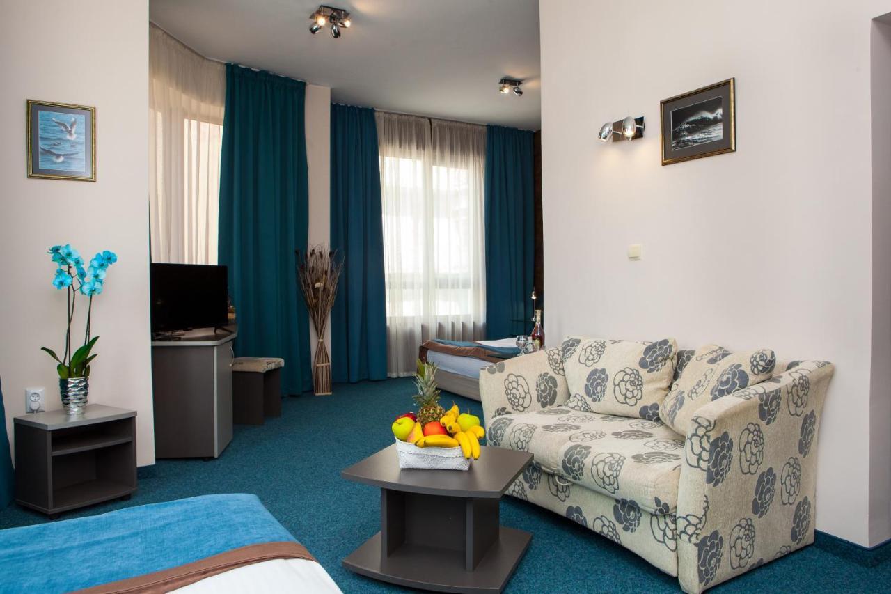 Family Hotel Opera Plaza- Former City Mark Hotel Varna Exterior foto
